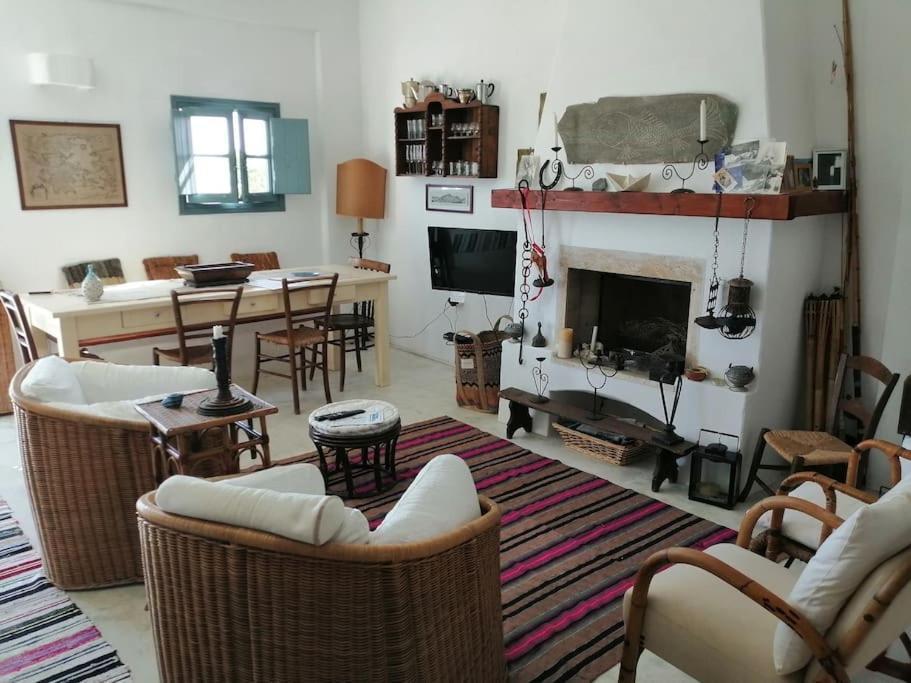 Casa Dei Melograni At Vourlidia Leros Villa Vromolithos Buitenkant foto